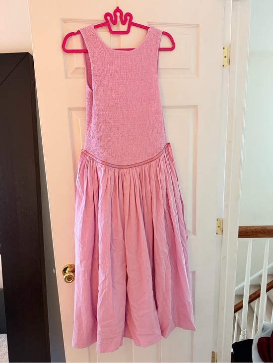 Free People Dresses & Skirts - Free People nightingale Pink Textured Smocked Midi Dress